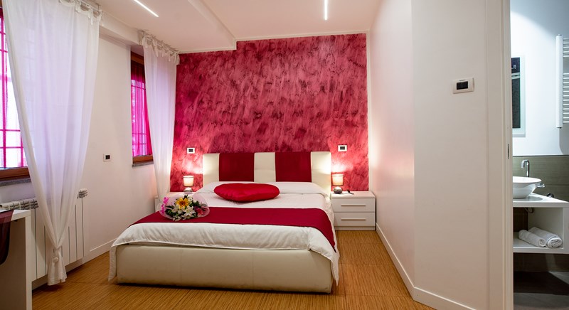 deluxe room 1.jpg