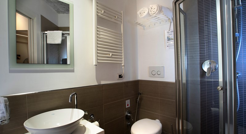deluxe room bagno 4.jpg