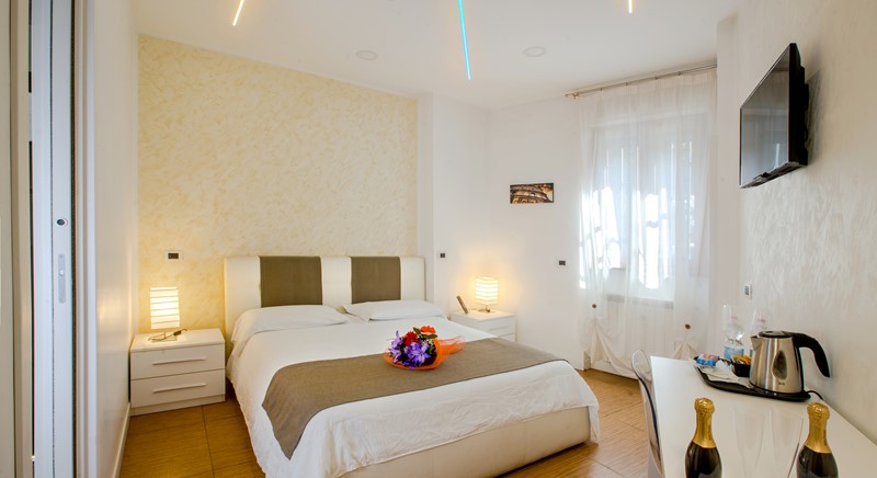 standard room 1.jpg