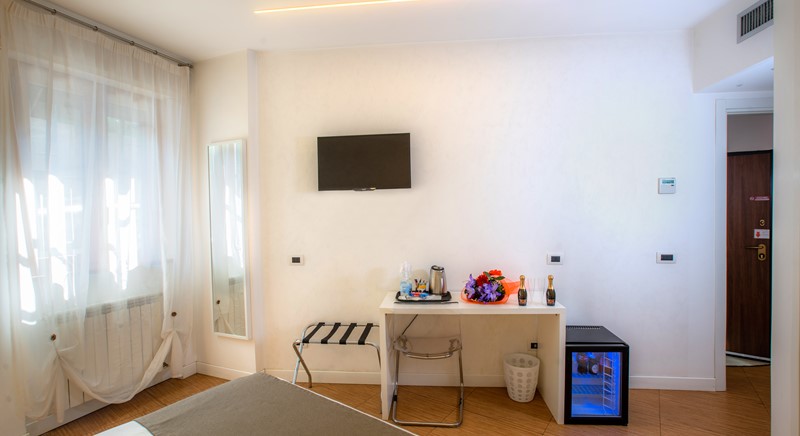 standard room 3.jpg